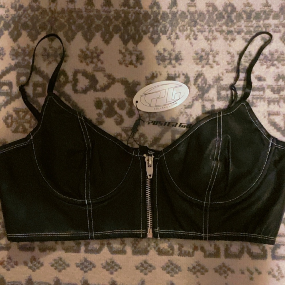 NWT DOLLS KILL POSTER GIRL FAUX LEATHER BRA TOP SIZE 1X SOLD OUT ONLINE